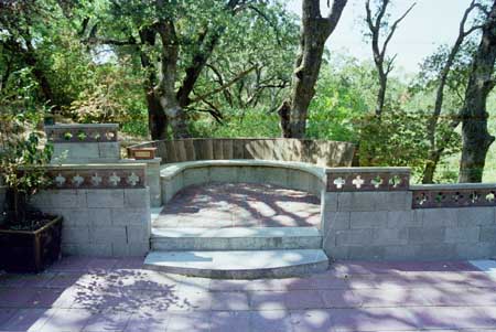 Built-in bench