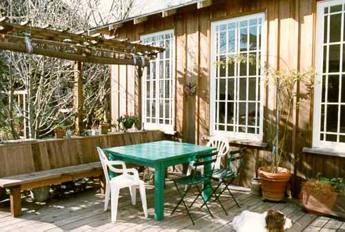 User designed house: The Tunis-McCue cottage, Berkeley, California